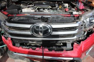 TOYOTA HİLUX ÖN PANJUR EURO 6 ORJİNAL ÇIKMA