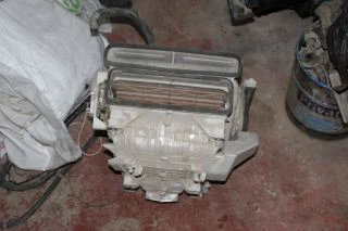 ISUZU D-MAX KALORİFER KUTUSU EURO 5 ÇIKMA 