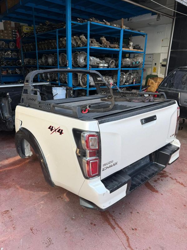 İSUZU DMAX 2021-2025 V CROSS EURO 7 KASA